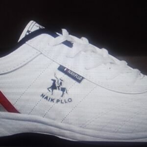 حذاء سنيكرز رياضي